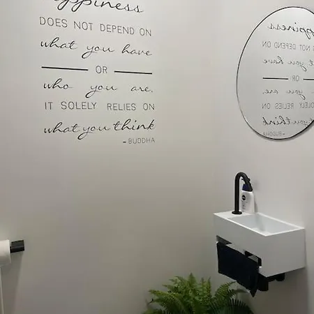 Chic, Luxe Loftstijl In Lägenhet Oostende