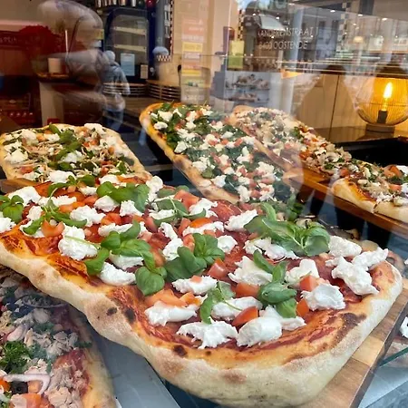 Chic, Luxe Loftstijl In Apartament