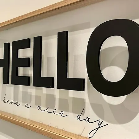 Chic, Luxe Loftstijl In Apartament Ostenda