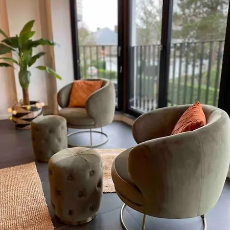 Chic, Luxe Loftstijl In Apartment