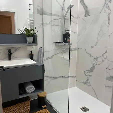 Chic, Luxe Loftstijl In אוסטנדה