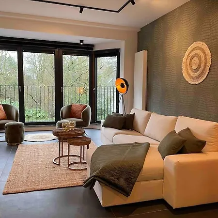 Chic, Luxe Loftstijl In * אוסטנדה