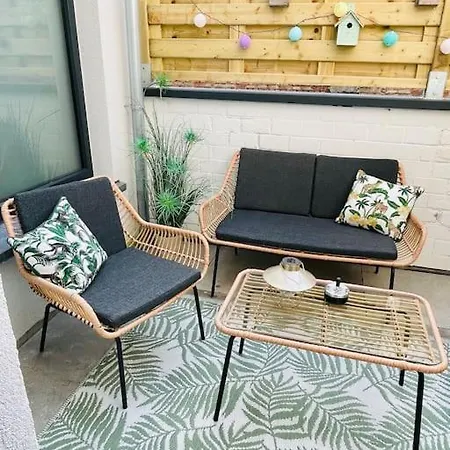 דירה Chic, Luxe Loftstijl In *